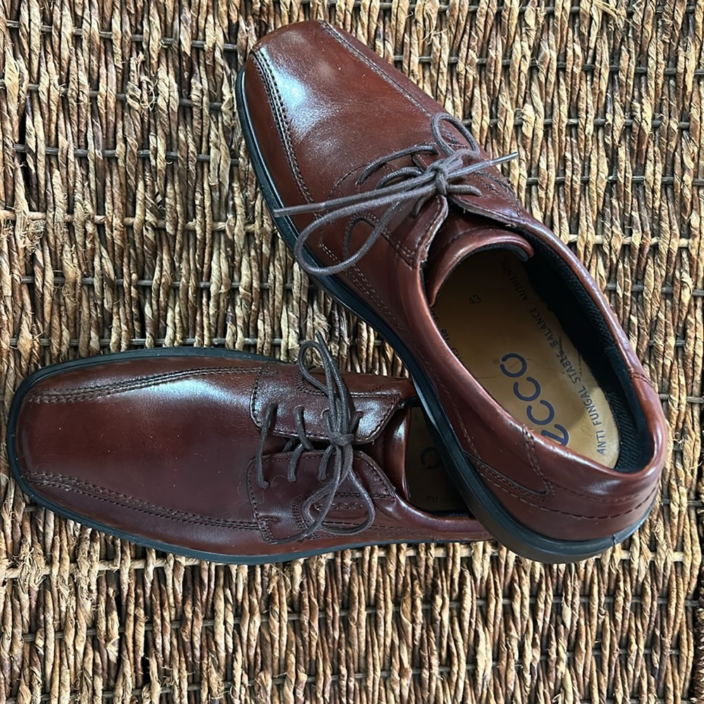 ECCO
Helsinki 2.0 Bike Toe Leather Derby
Men’s Shoes 10M NWOT